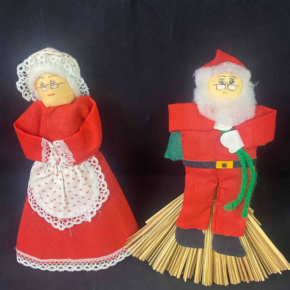 Vintage Santa And Mrs Claus Straw Broom Christmas Decor